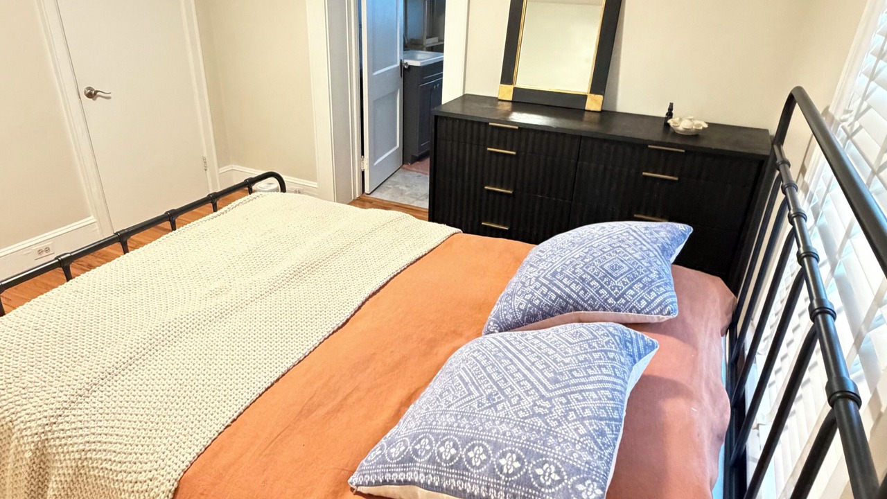 Photo of Bedroom in Plaza Midwood