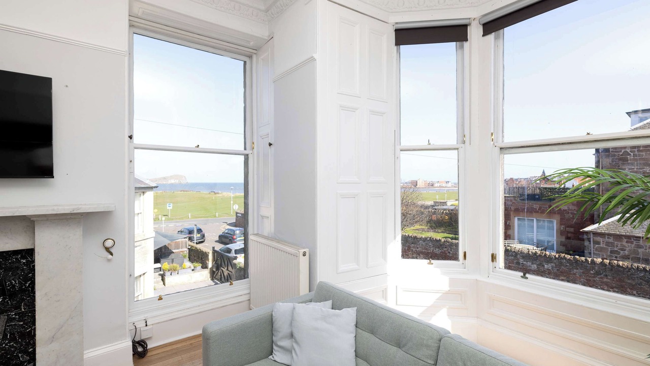Photo of Livingroom in North Berwick