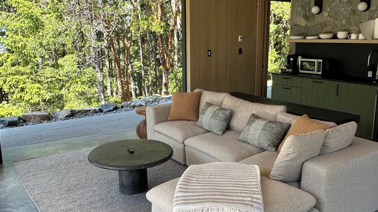 Photo of Livingroom in Bowen Island