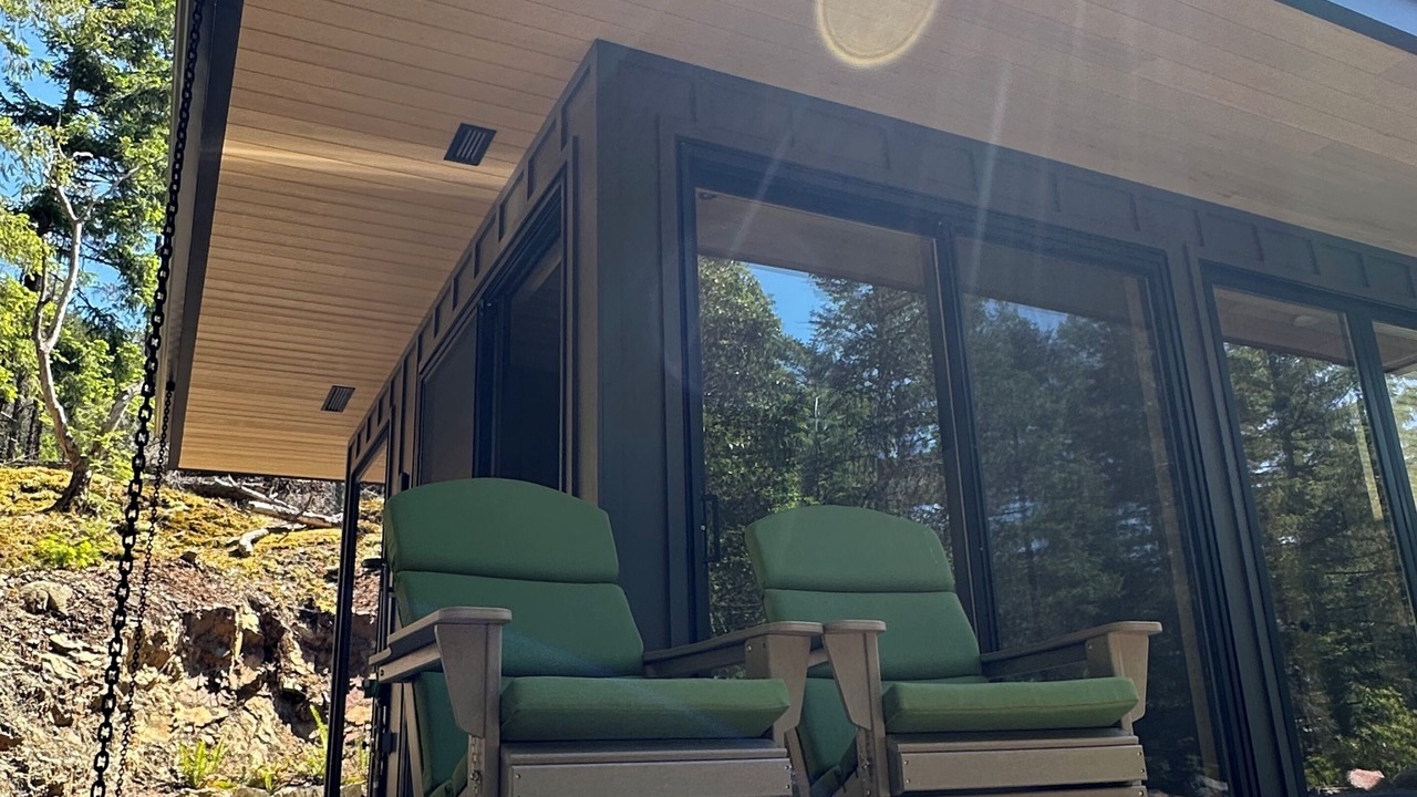 Photo of Patio Balcony in Bowen Island