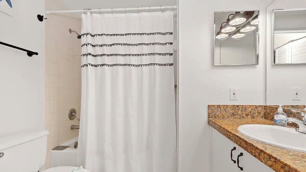 Photo of Bathroom in Aventura