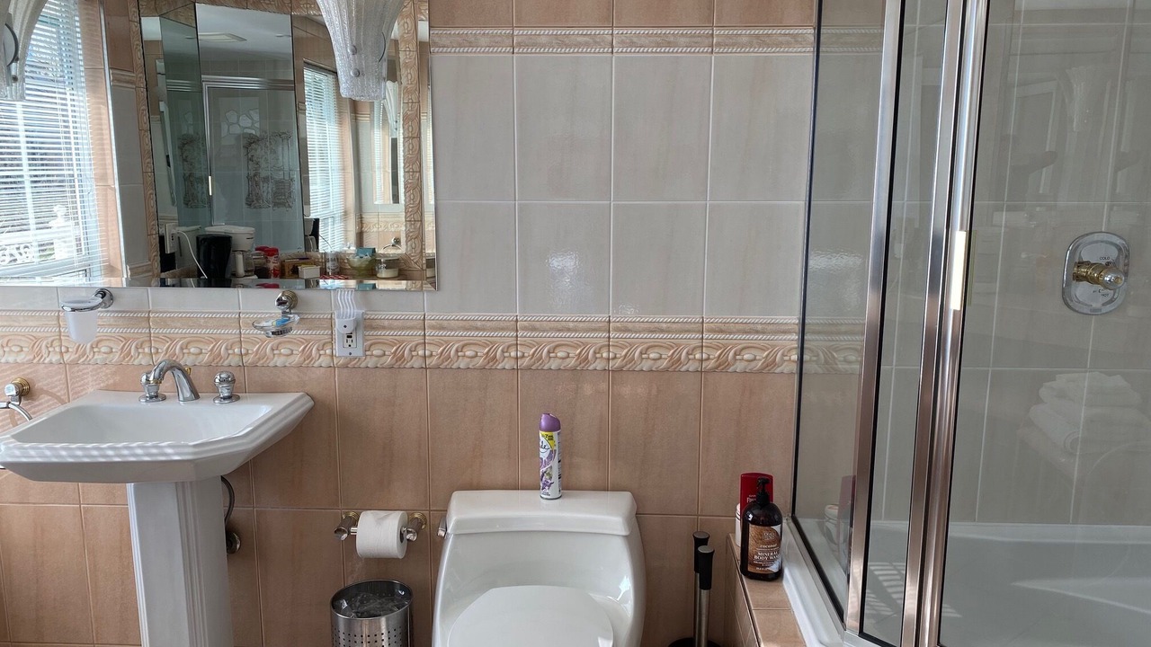 Photo of Bathroom in Lower Lonsdale