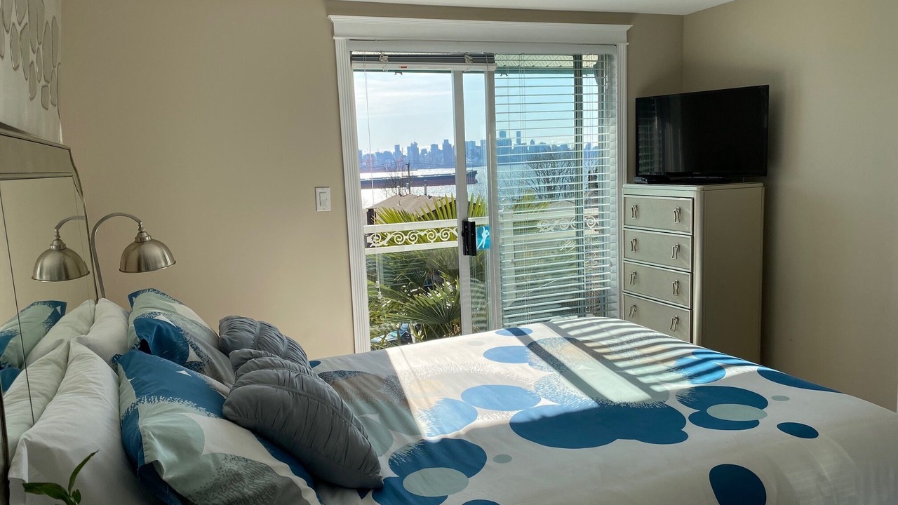 Photo of Bedroom in Lower Lonsdale