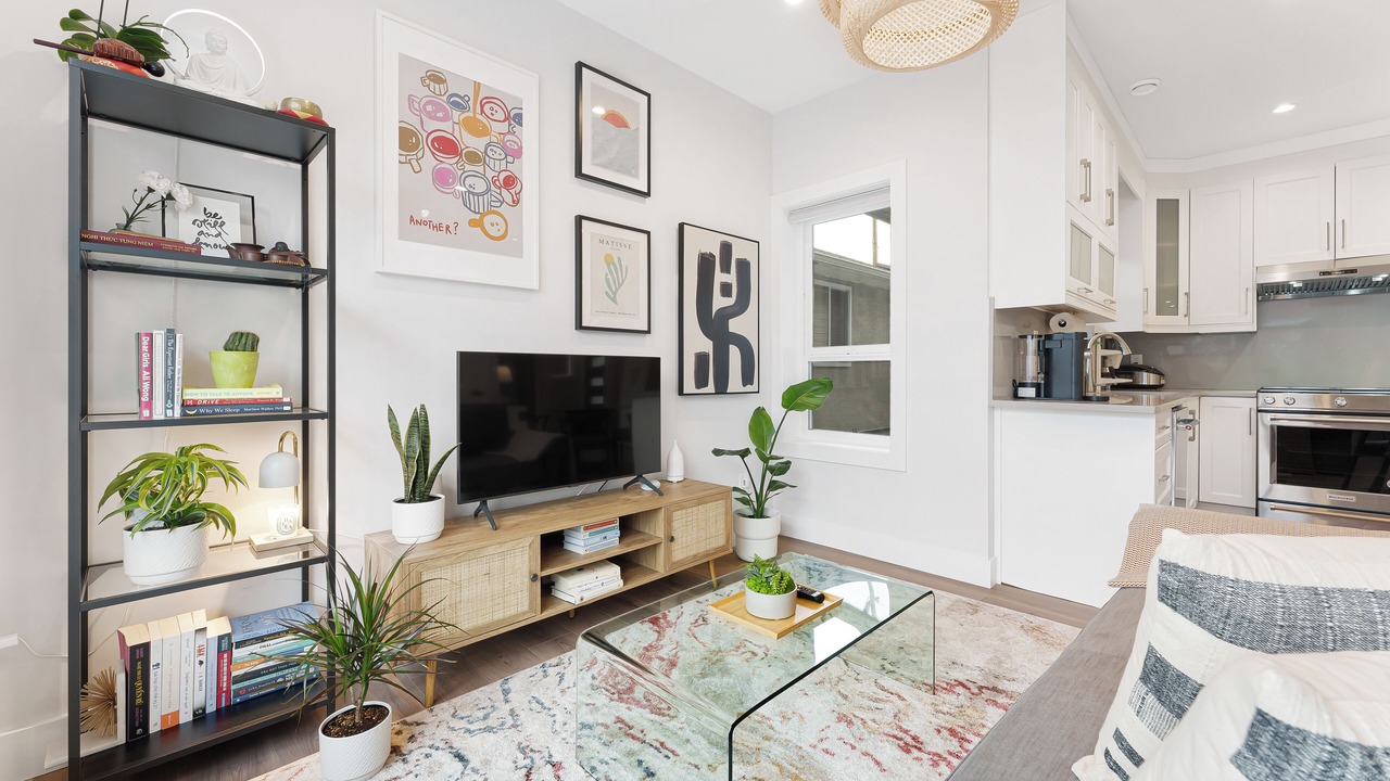 Photo of Livingroom in Fraserview