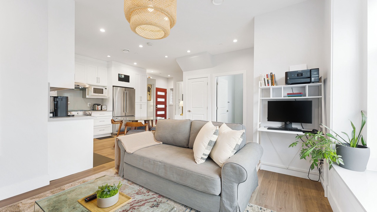 Photo of Livingroom in Fraserview