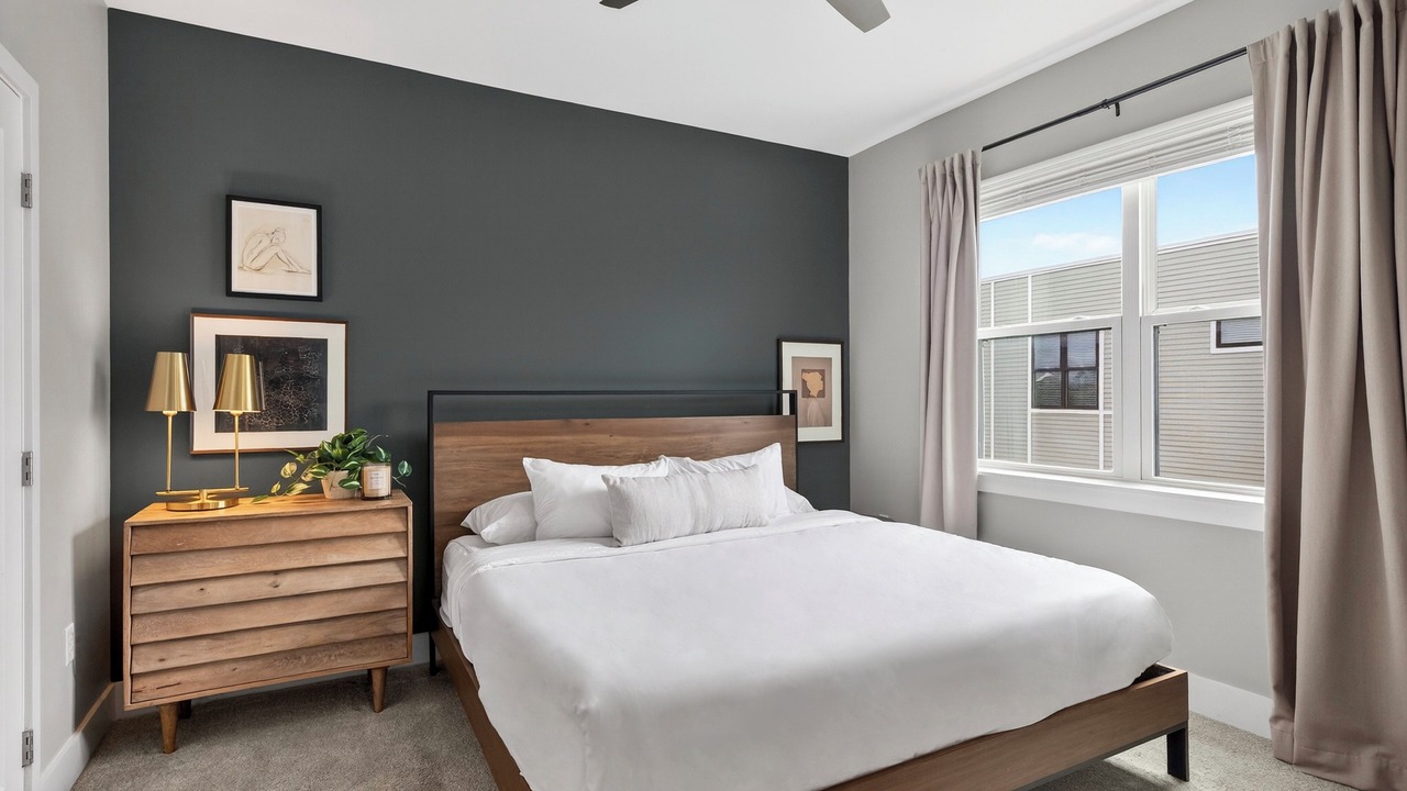 Photo of Bedroom in Hillsboro West End