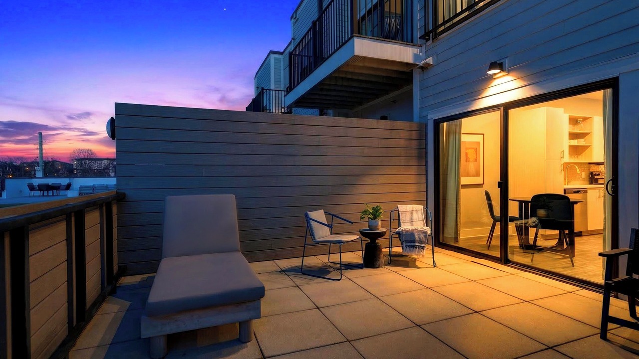 Photo of Patio Balcony in Hillsboro West End