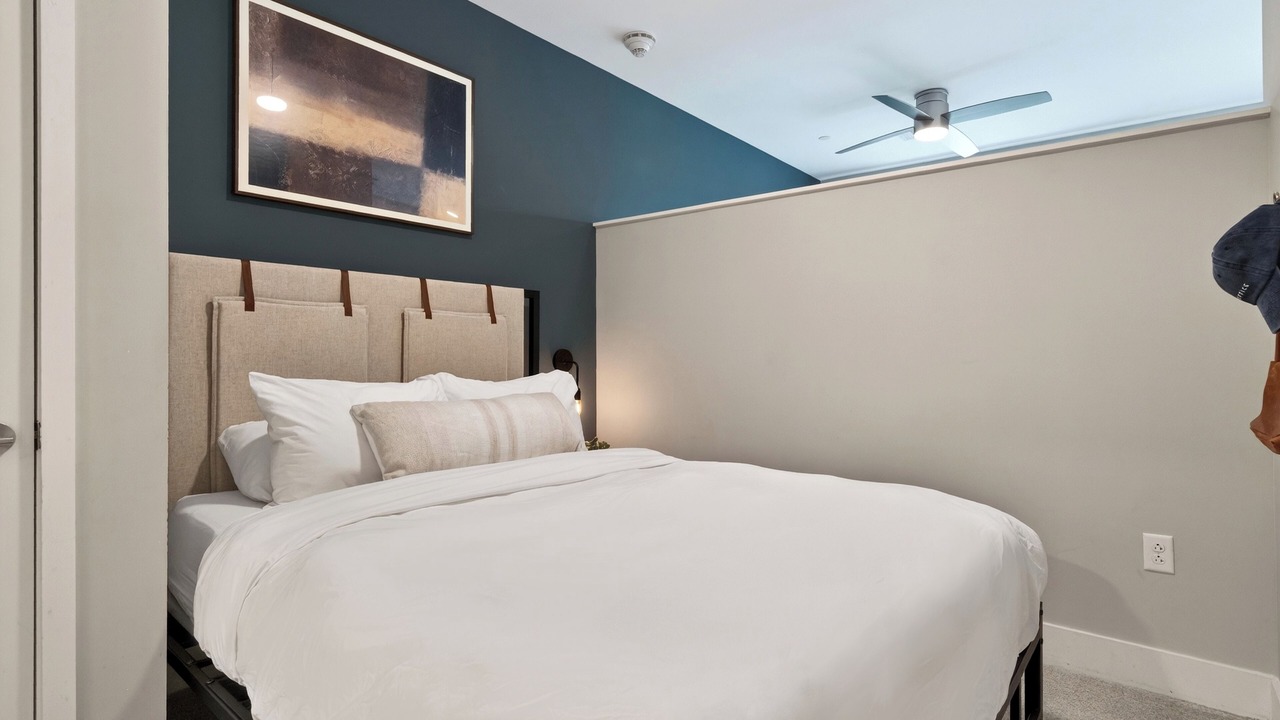Photo of Bedroom in Hillsboro West End