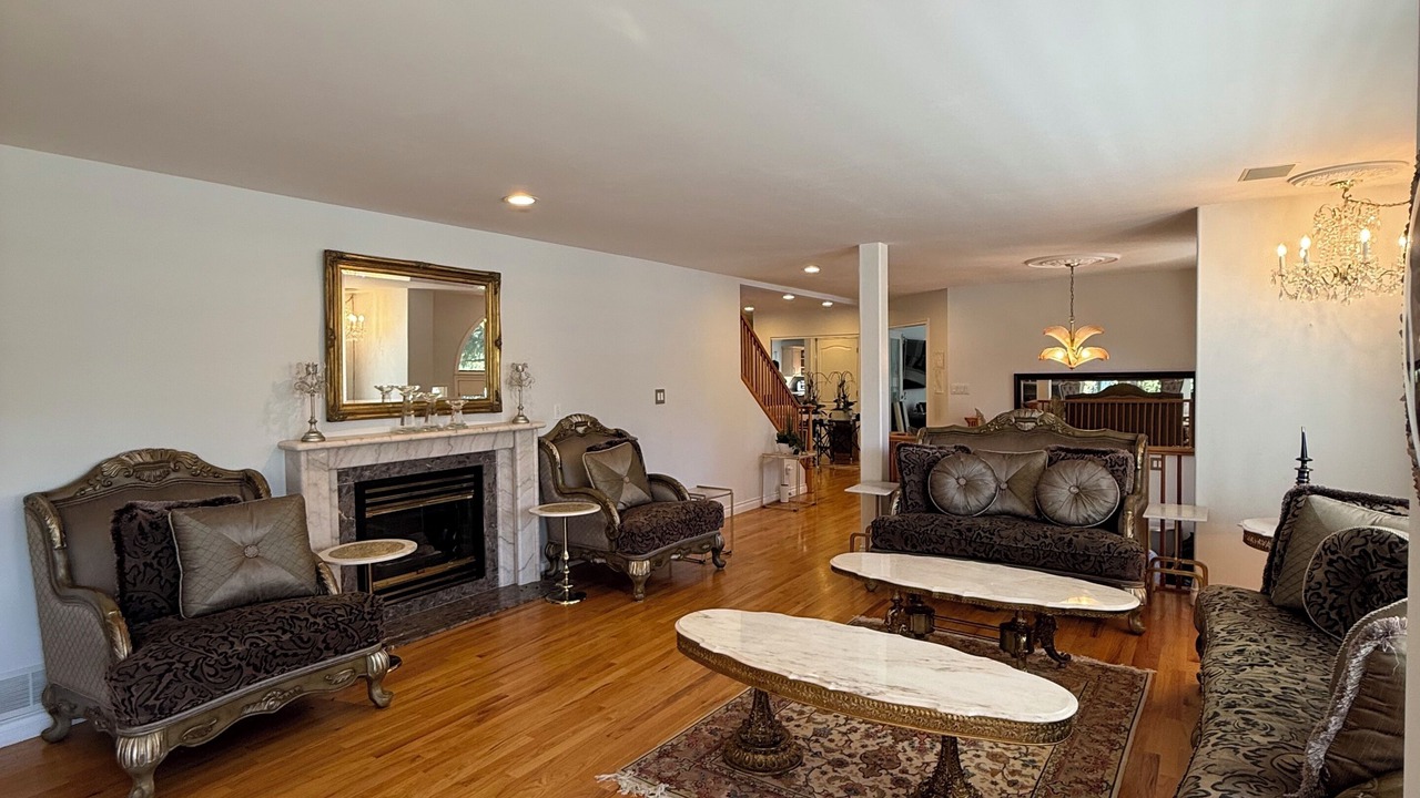 Photo of Livingroom in Caulfeild