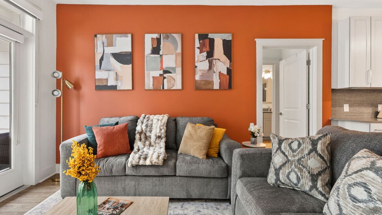 Photo of Livingroom in Second Ward