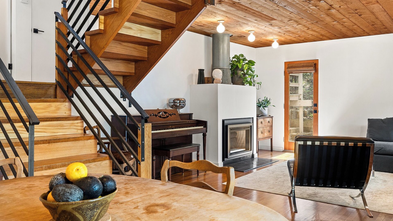 Photo of Livingroom in Topanga
