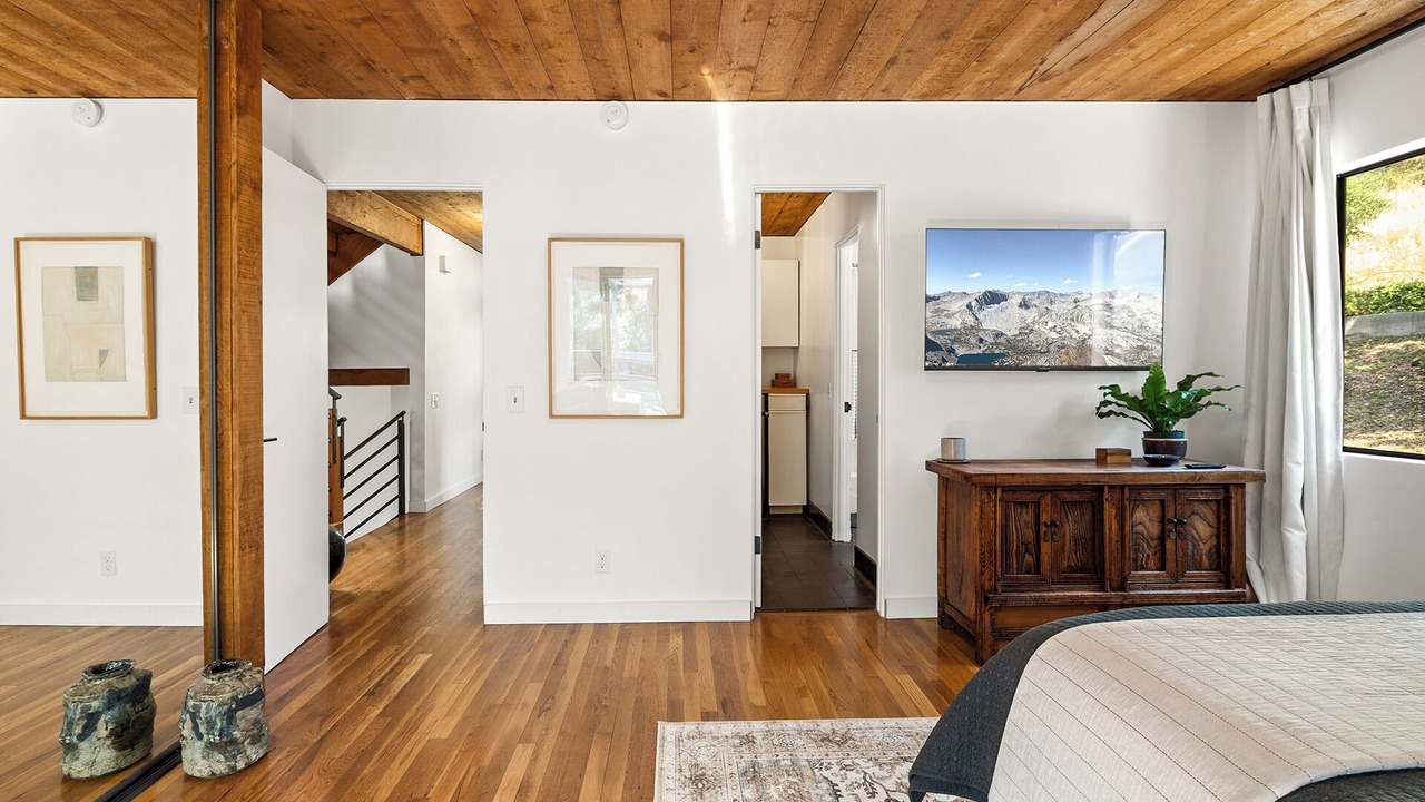 Photo of Bedroom in Topanga