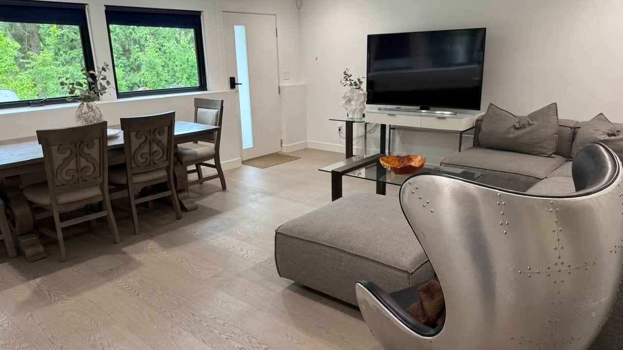 Photo of Livingroom in West Vancouver