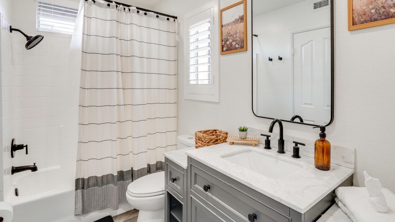Photo of Bathroom in Corona