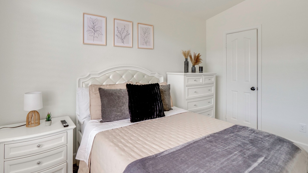 Photo of Bedroom in Corona