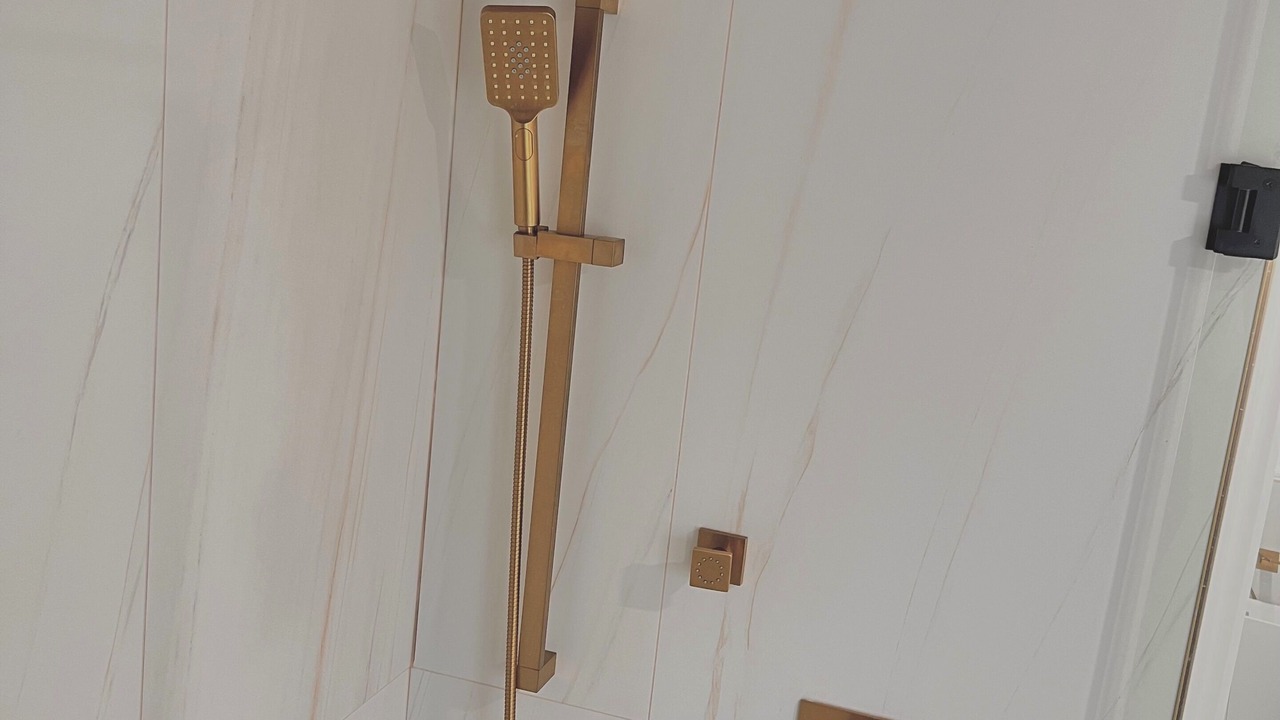 Photo of Bathroom in Metro Vancouver Regional District