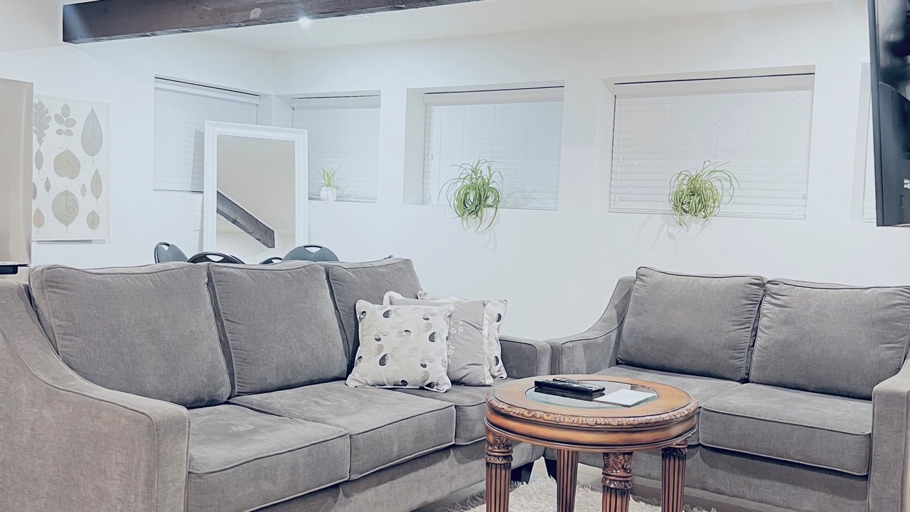 Photo of Livingroom in Metro Vancouver Regional District