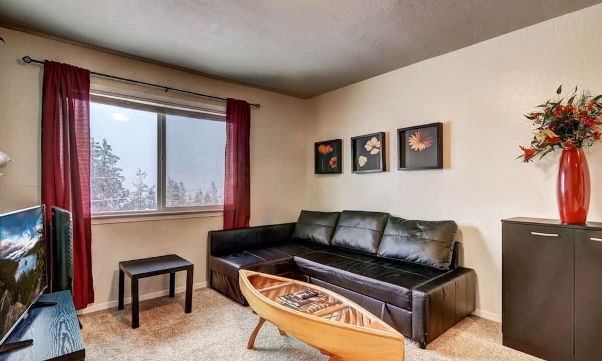 Photo of Livingroom in Tahoe Village