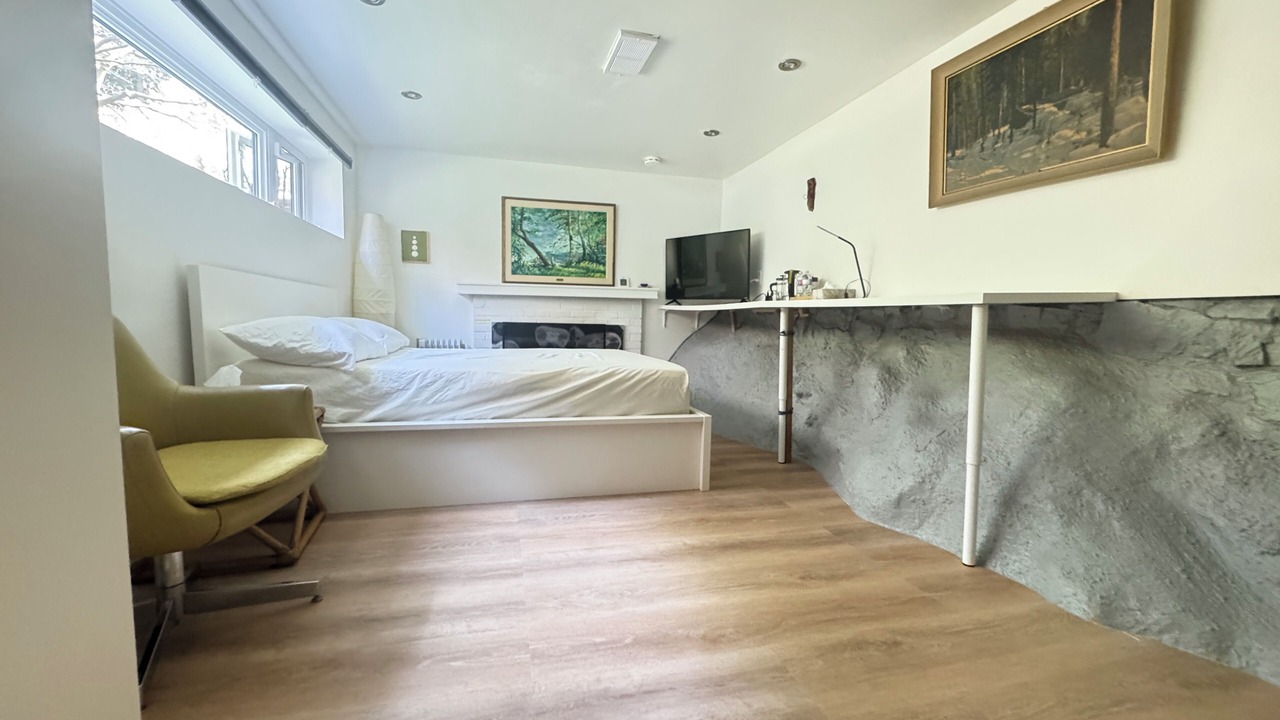 Photo of Bedroom in Horseshoe Bay