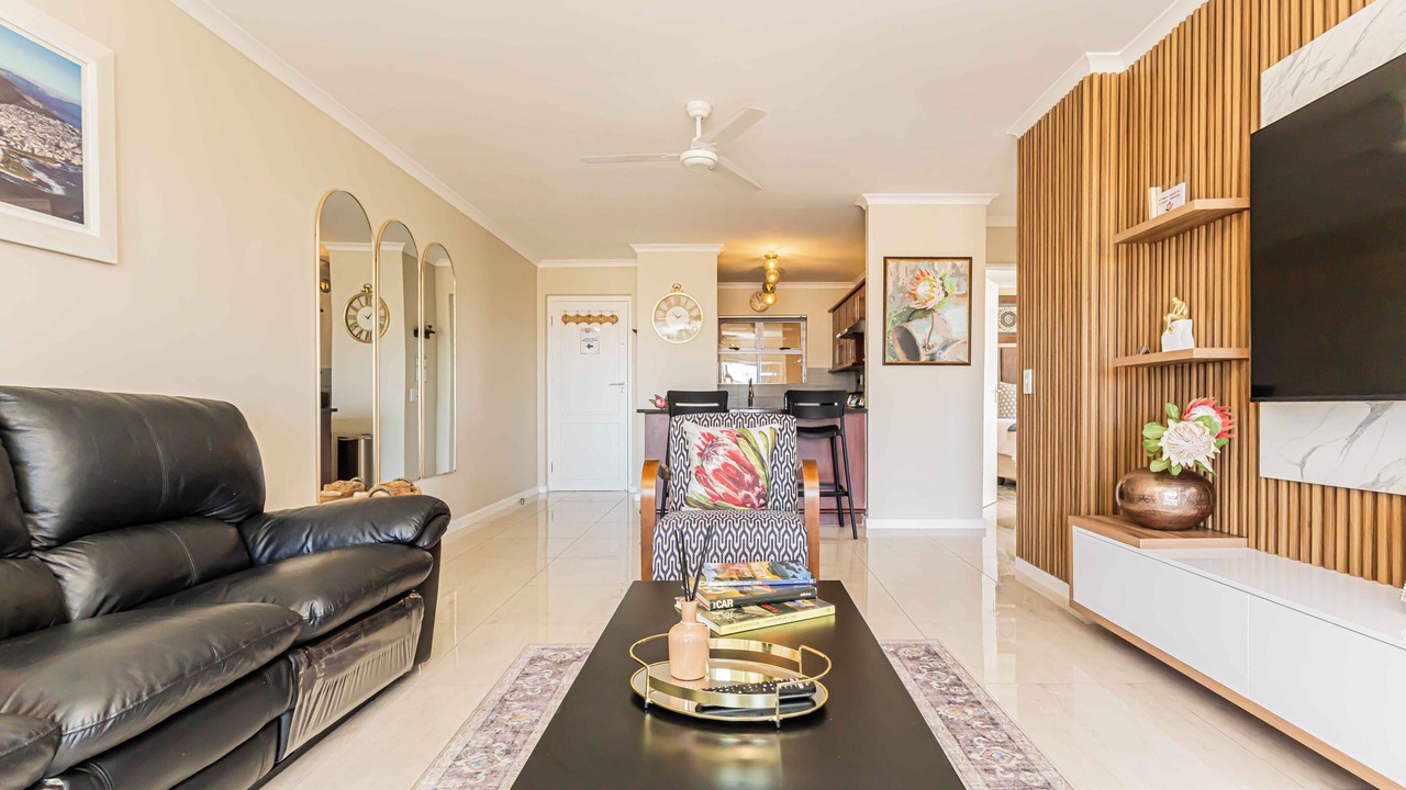 Photo of Livingroom in Century City