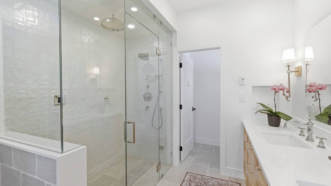 Photo of Bathroom in Pemberton Heights