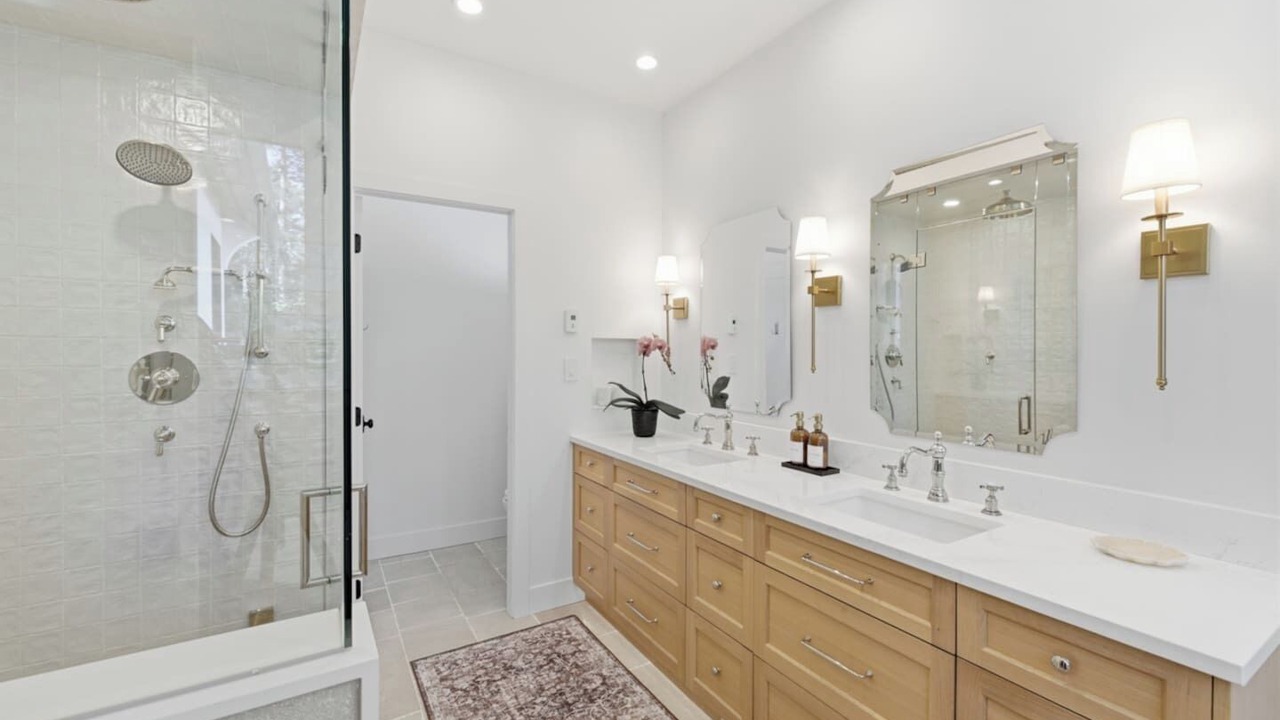 Photo of Bathroom in Pemberton Heights