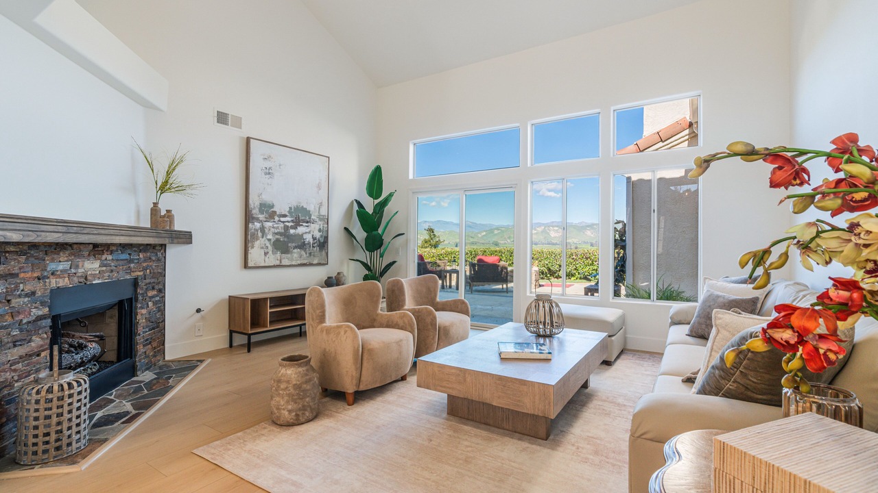 Photo of Livingroom in Camarillo