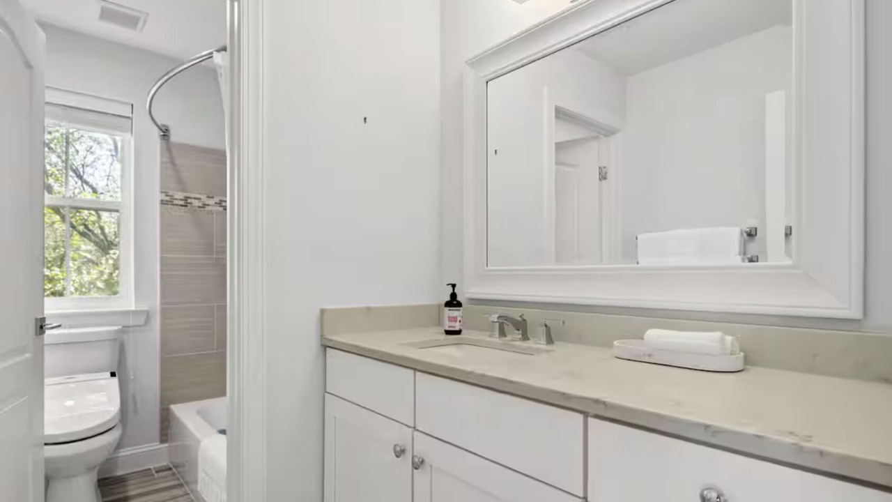 Photo of Bathroom in College Park