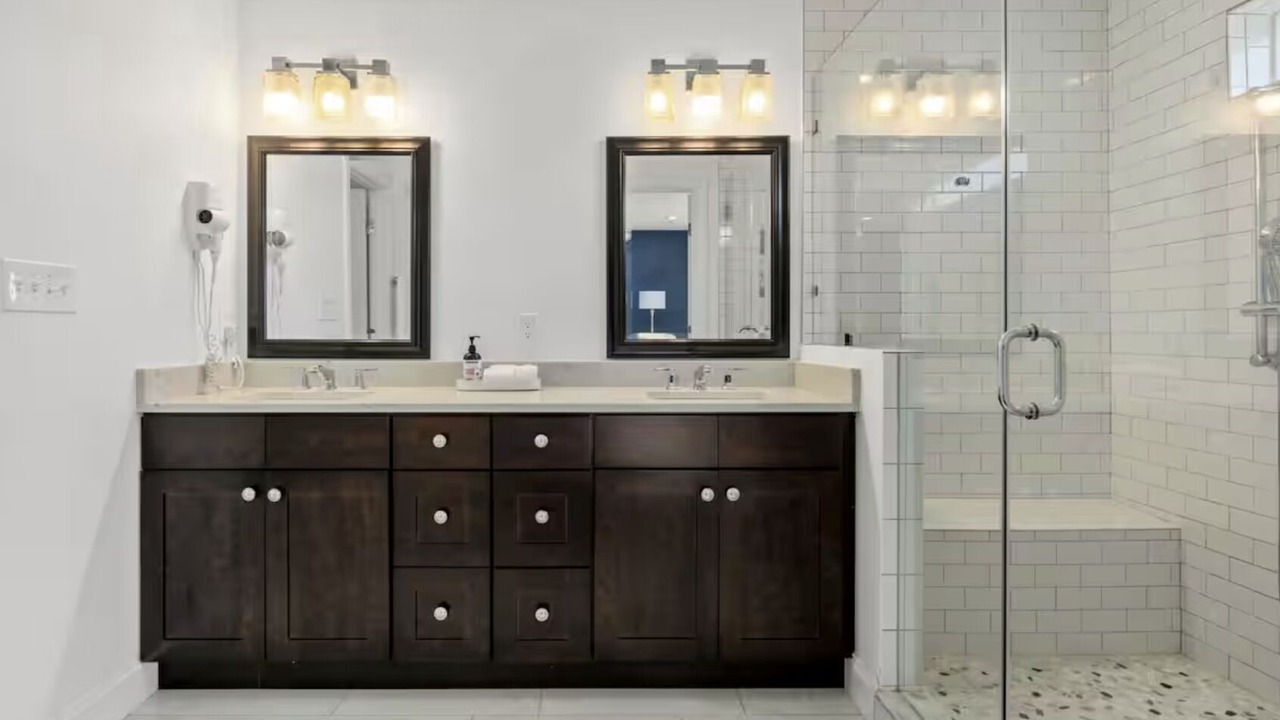Photo of Bathroom in College Park