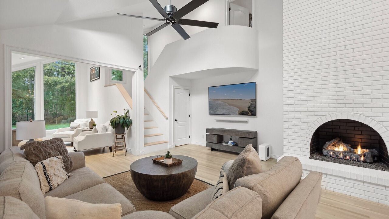 Photo of Livingroom in East Hampton