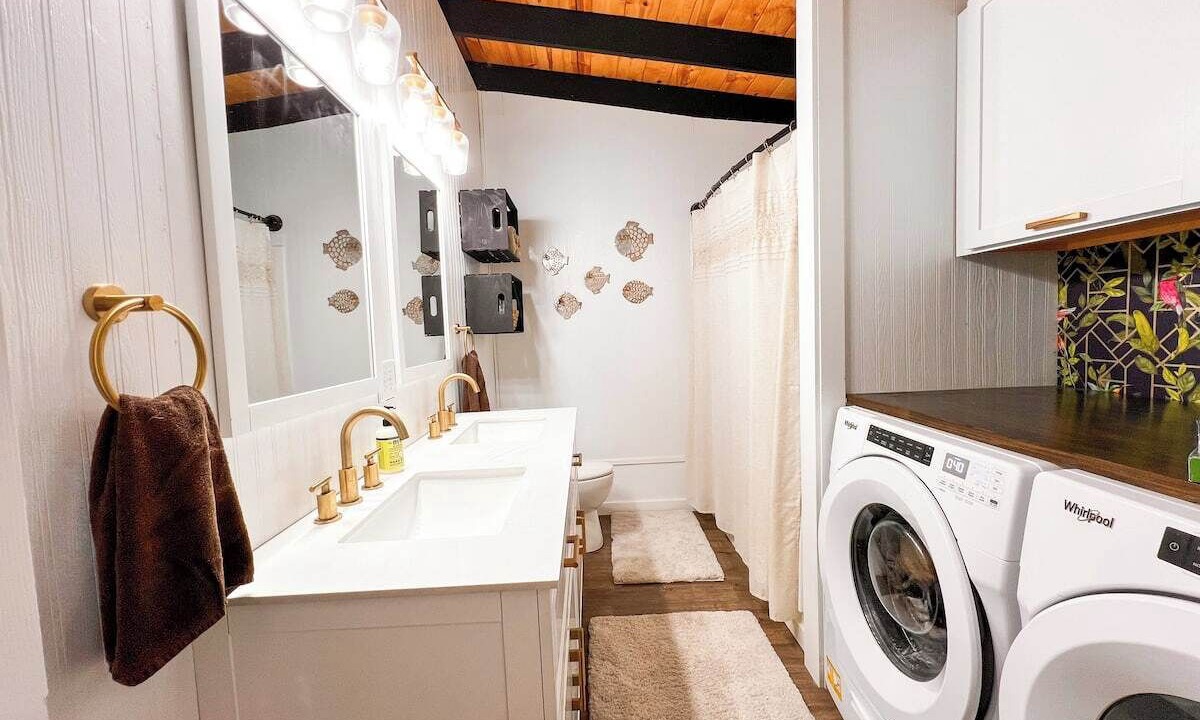 Photo of Bathroom in East Dubuque