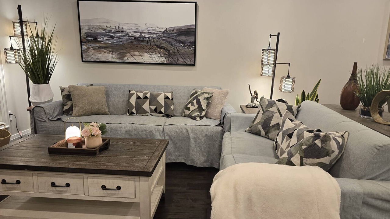 Photo of Livingroom in Cooksville