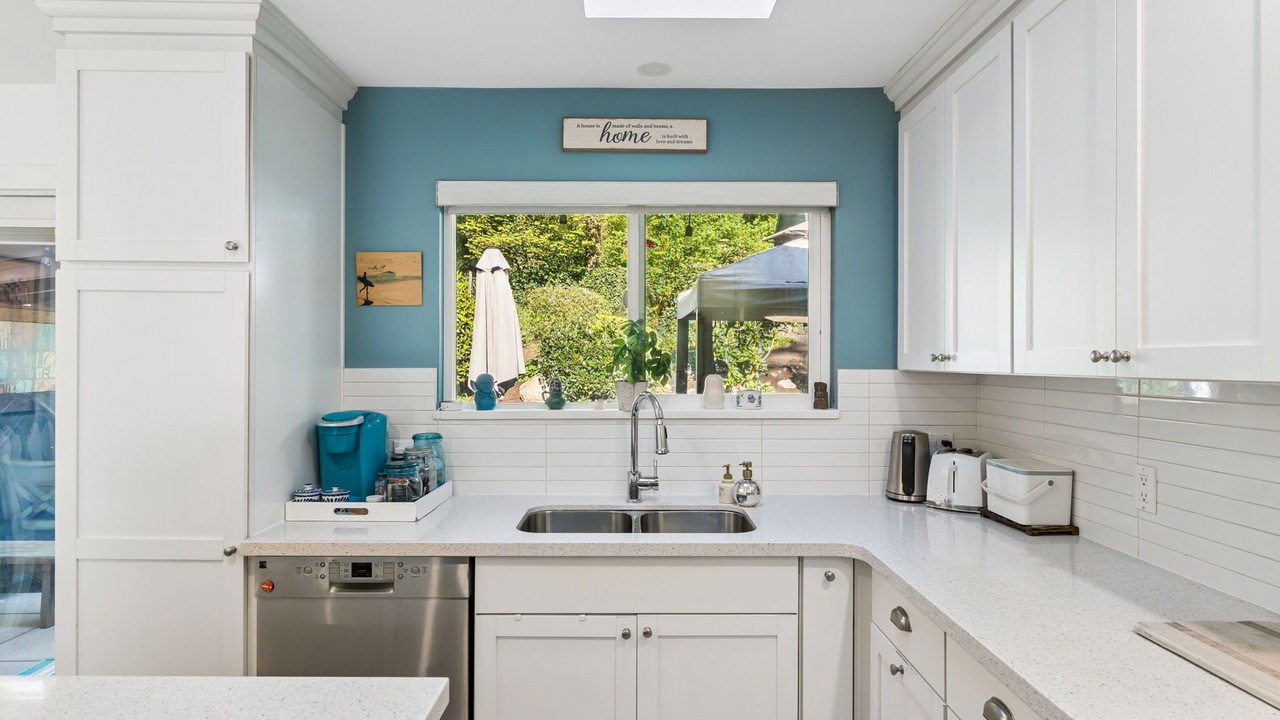 Photo of Kitchen in Deep Cove