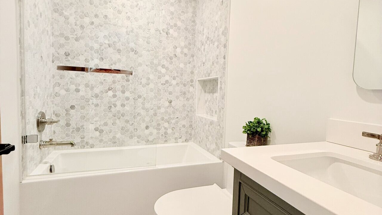Photo of Bathroom in Meiners Oaks