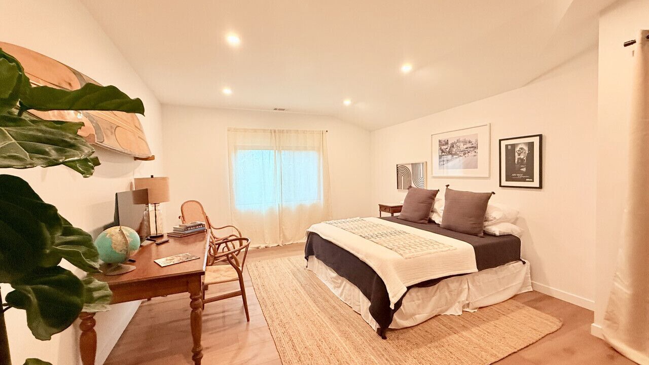 Photo of Bedroom in Meiners Oaks