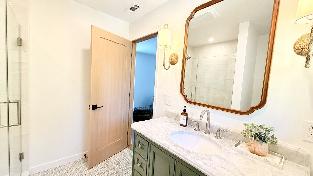 Photo of Bathroom in Meiners Oaks