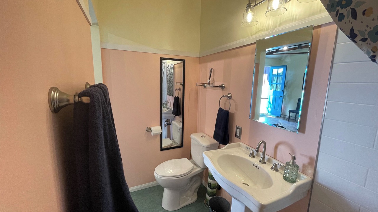 Photo of Bathroom in Ventura