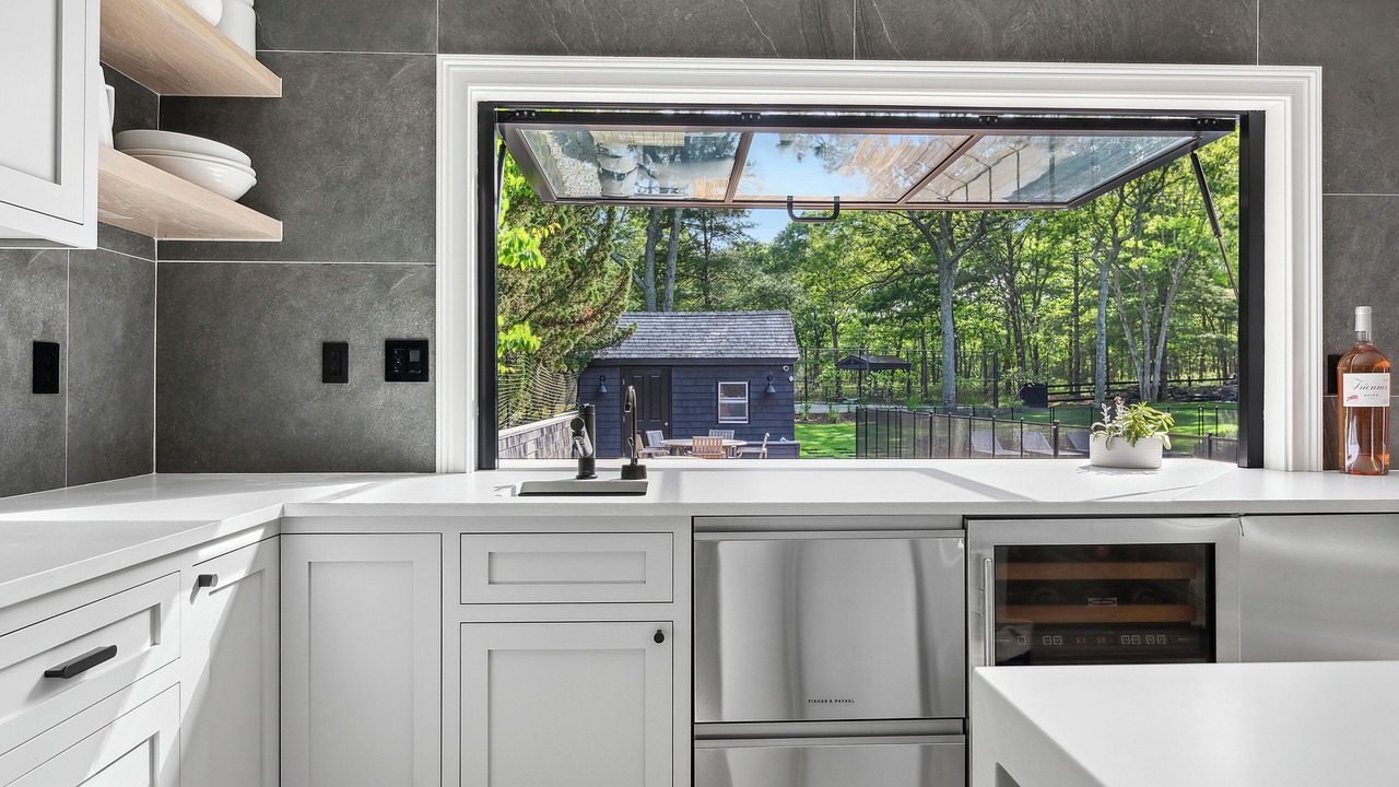 Photo of Kitchen in East Hampton
