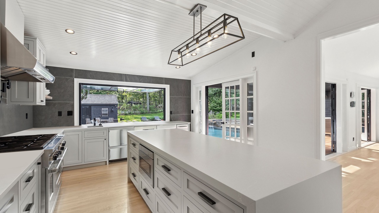 Photo of Kitchen in East Hampton