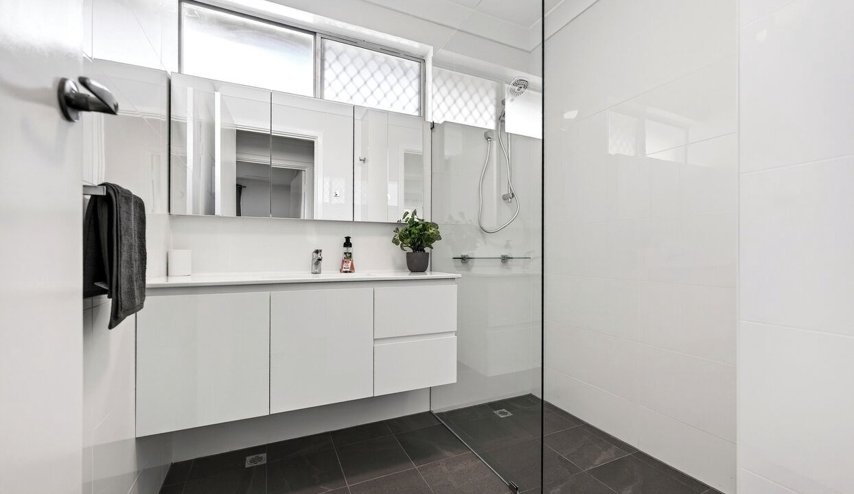 Photo of Bathroom in Cottesloe