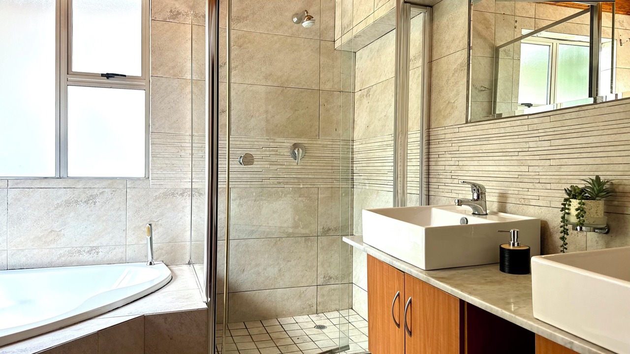 Photo of Bathroom in Greater Johannesburg Metropolitan Area