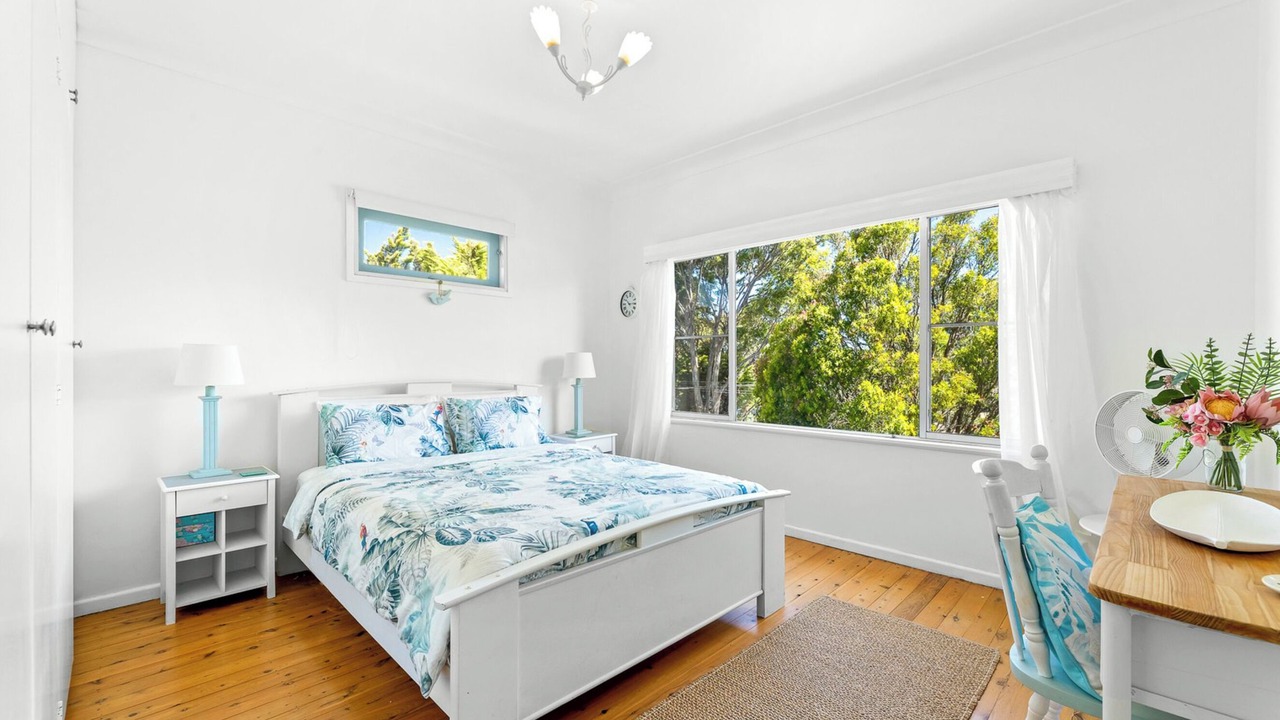 Photo of Bedroom in Denhams Beach