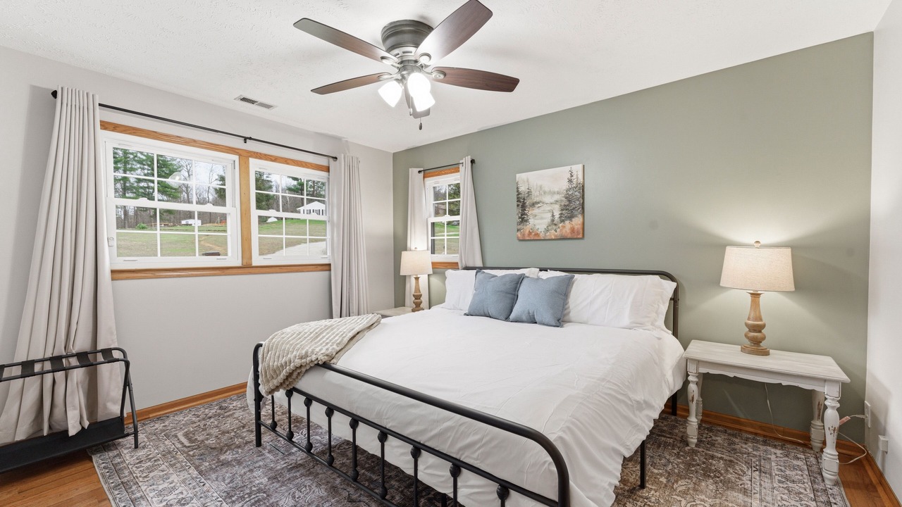 Photo of Bedroom in Logan