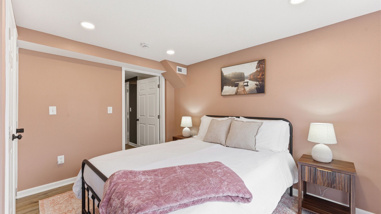 Photo of Bedroom in Logan