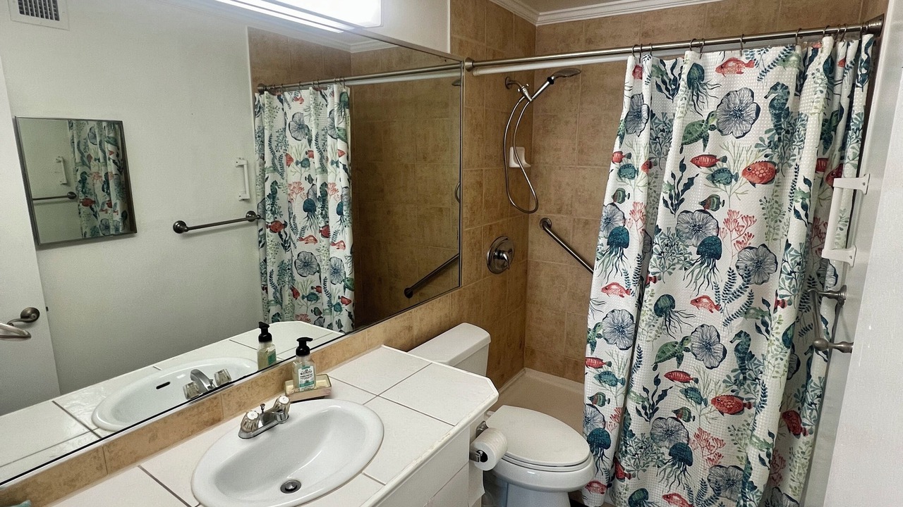 Photo of Bathroom in Marathon