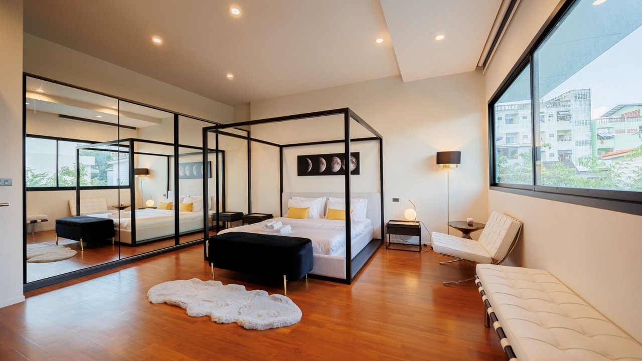 Photo of Bedroom in Wattana