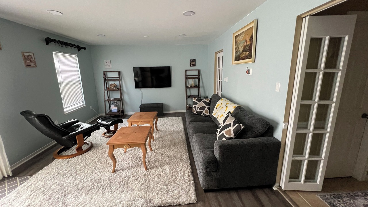 Photo of Livingroom in Gaithersburg