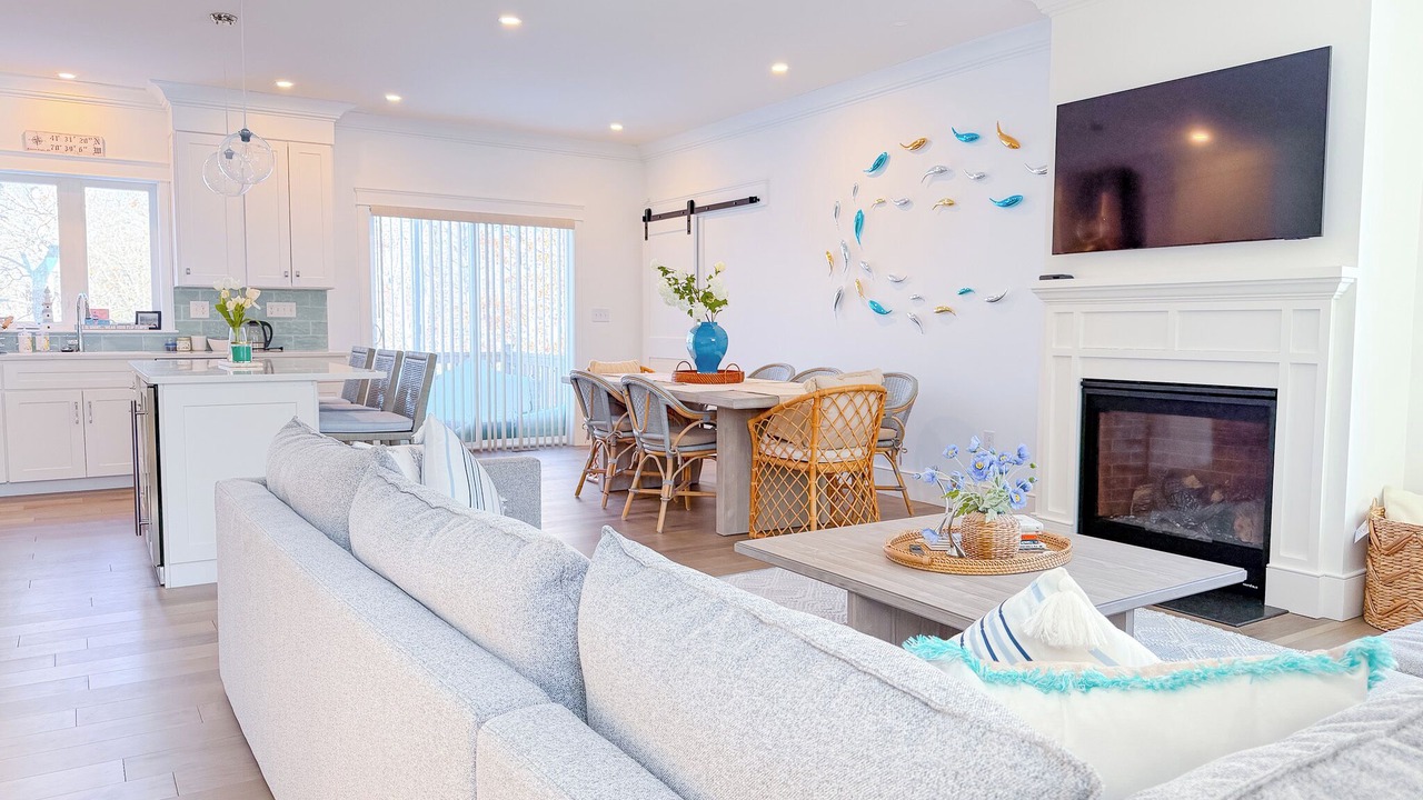 Photo of Livingroom in Falmouth Heights