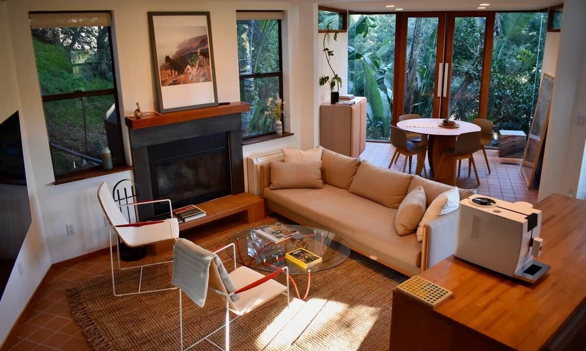 Photo of Livingroom in Fernwood