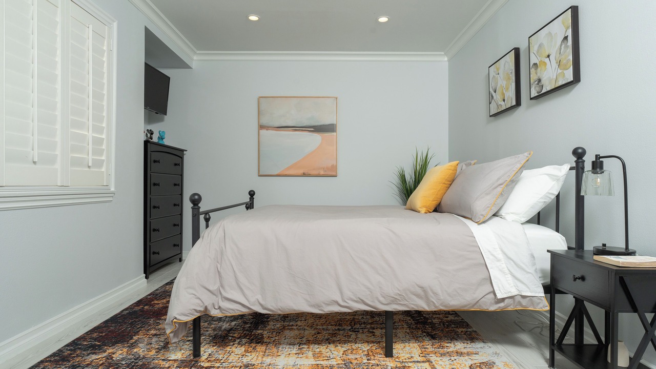 Photo of Bedroom in West Hills